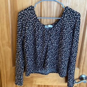 Hollister large top